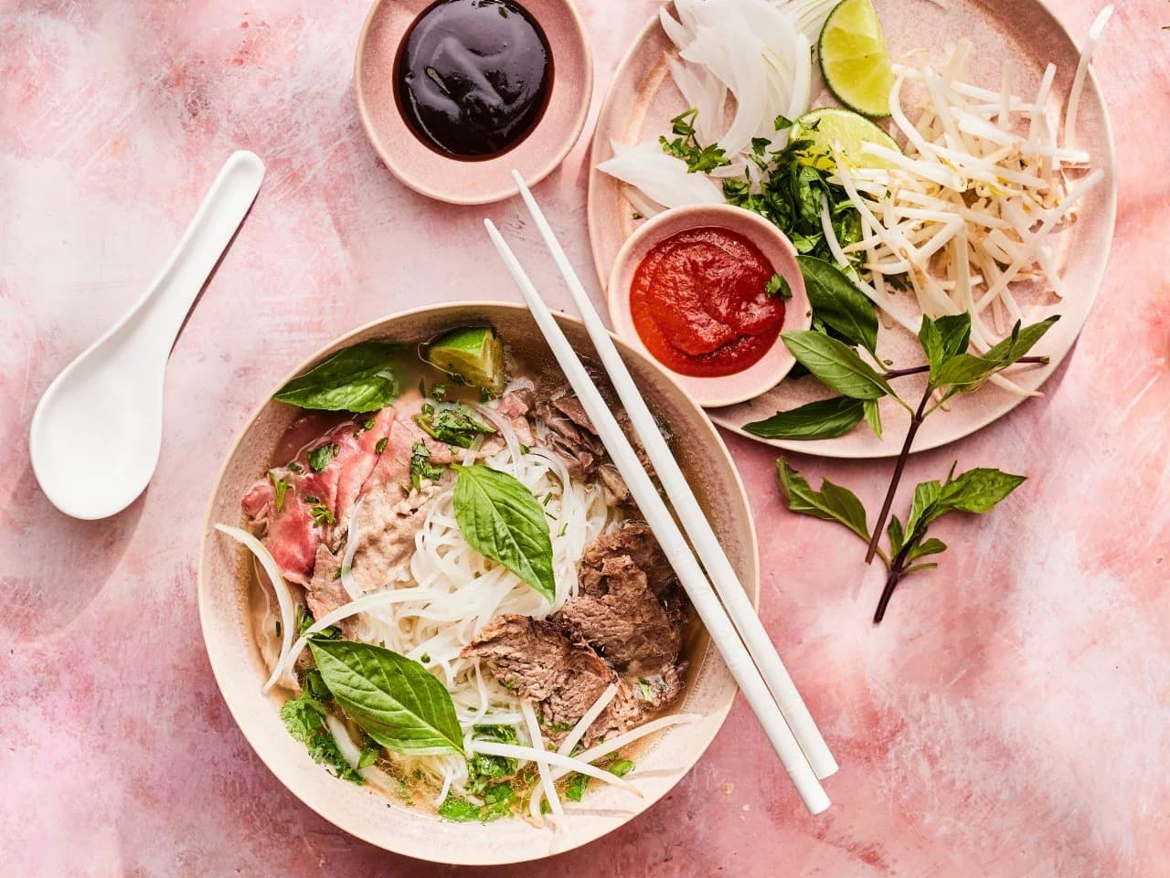 Phở (Vietnamese Noodle Soup)