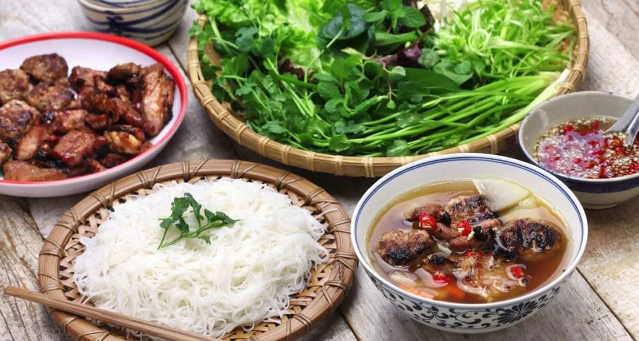 Bún Chả (Grilled Pork with Noodles)