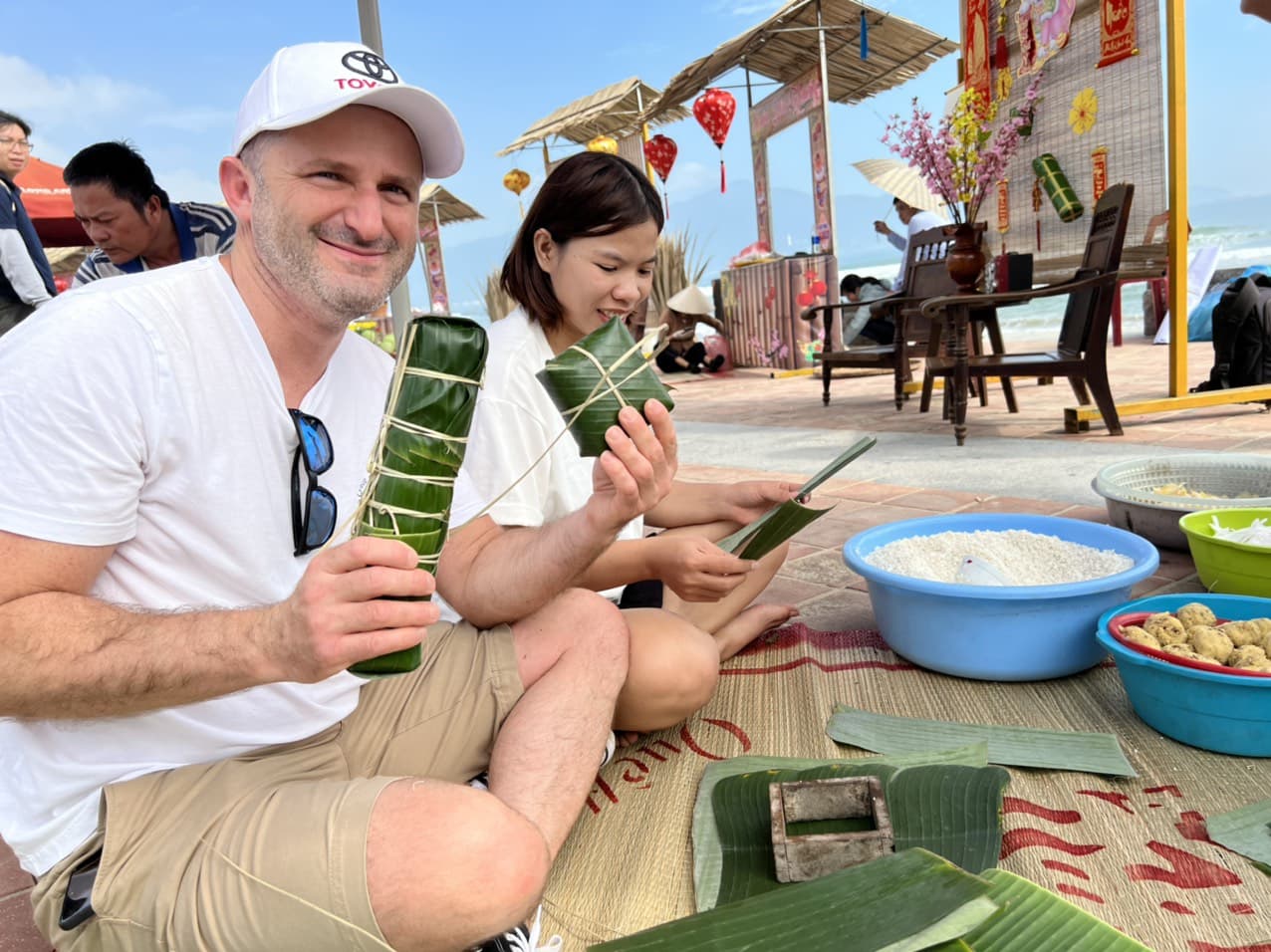 What is the trend of foreign tourists traveling to Vietnam in 2025?