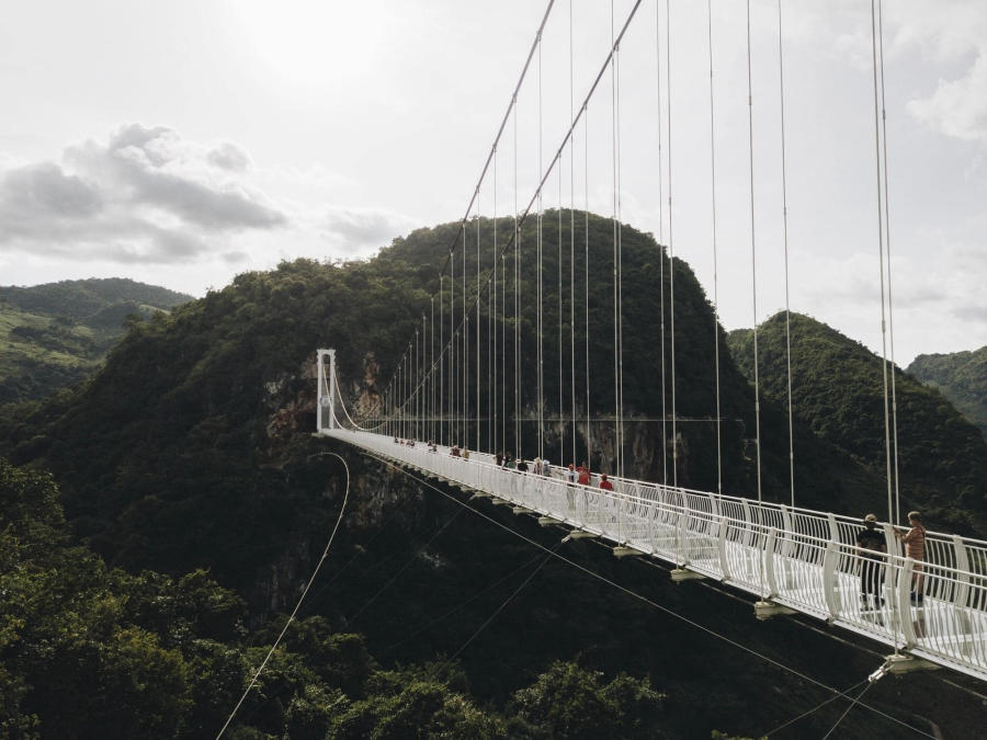 Bach Long Glass Bridge