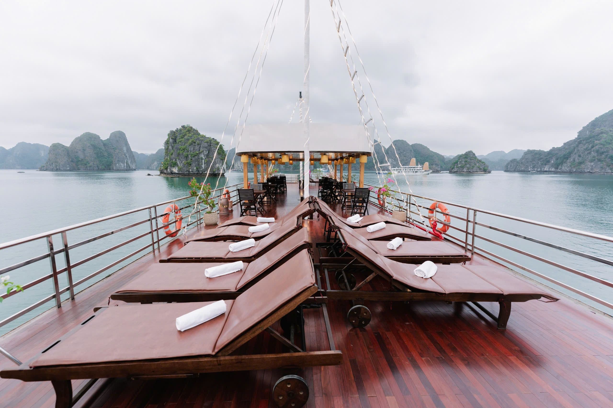 Types of Cruises for Halong Bay 2 Day 1 Night Tours